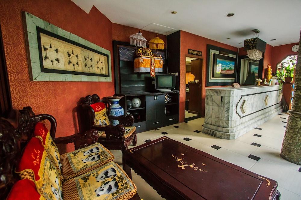 Sri Ratu Hotel Legian Esterno foto