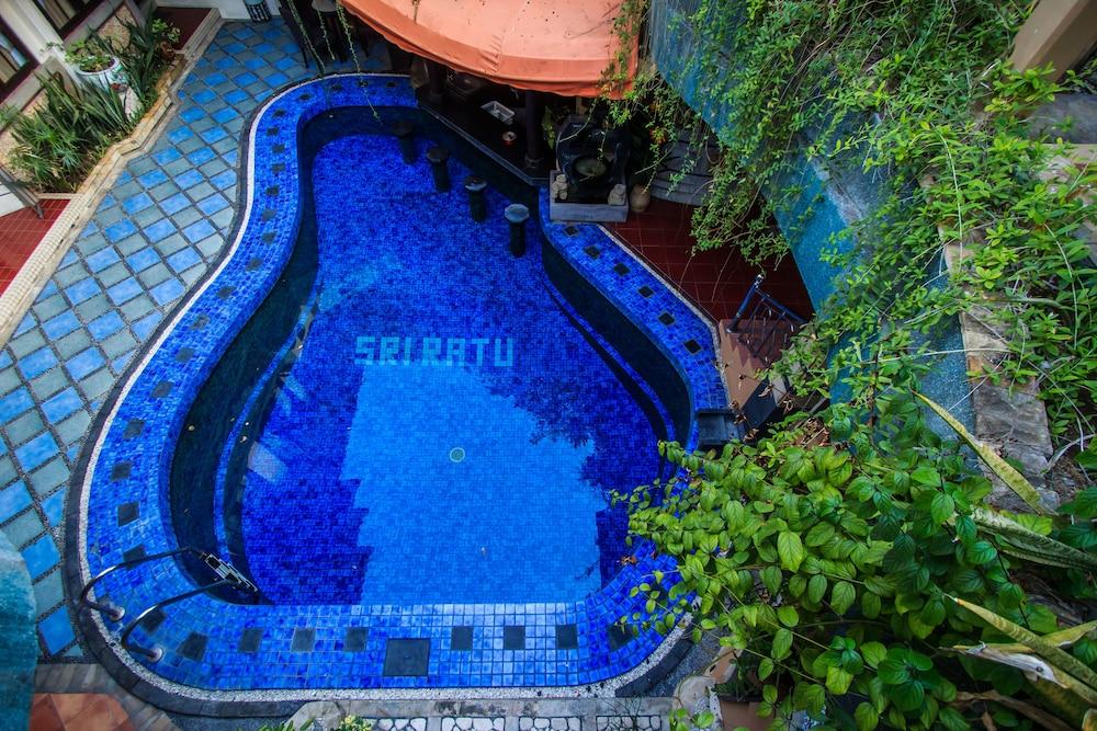 Sri Ratu Hotel Legian Esterno foto