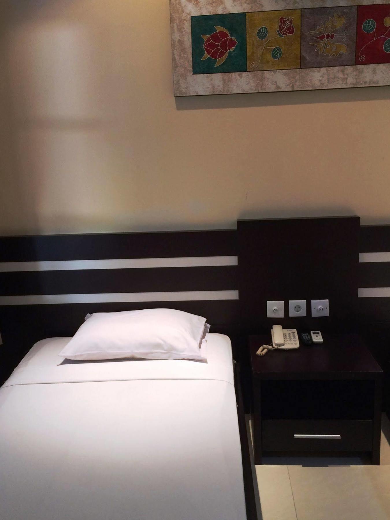 Sri Ratu Hotel Legian Esterno foto
