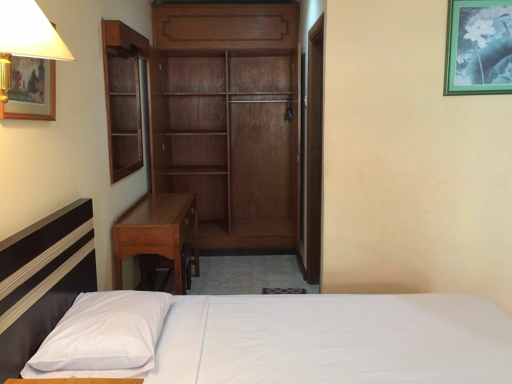 Sri Ratu Hotel Legian Esterno foto