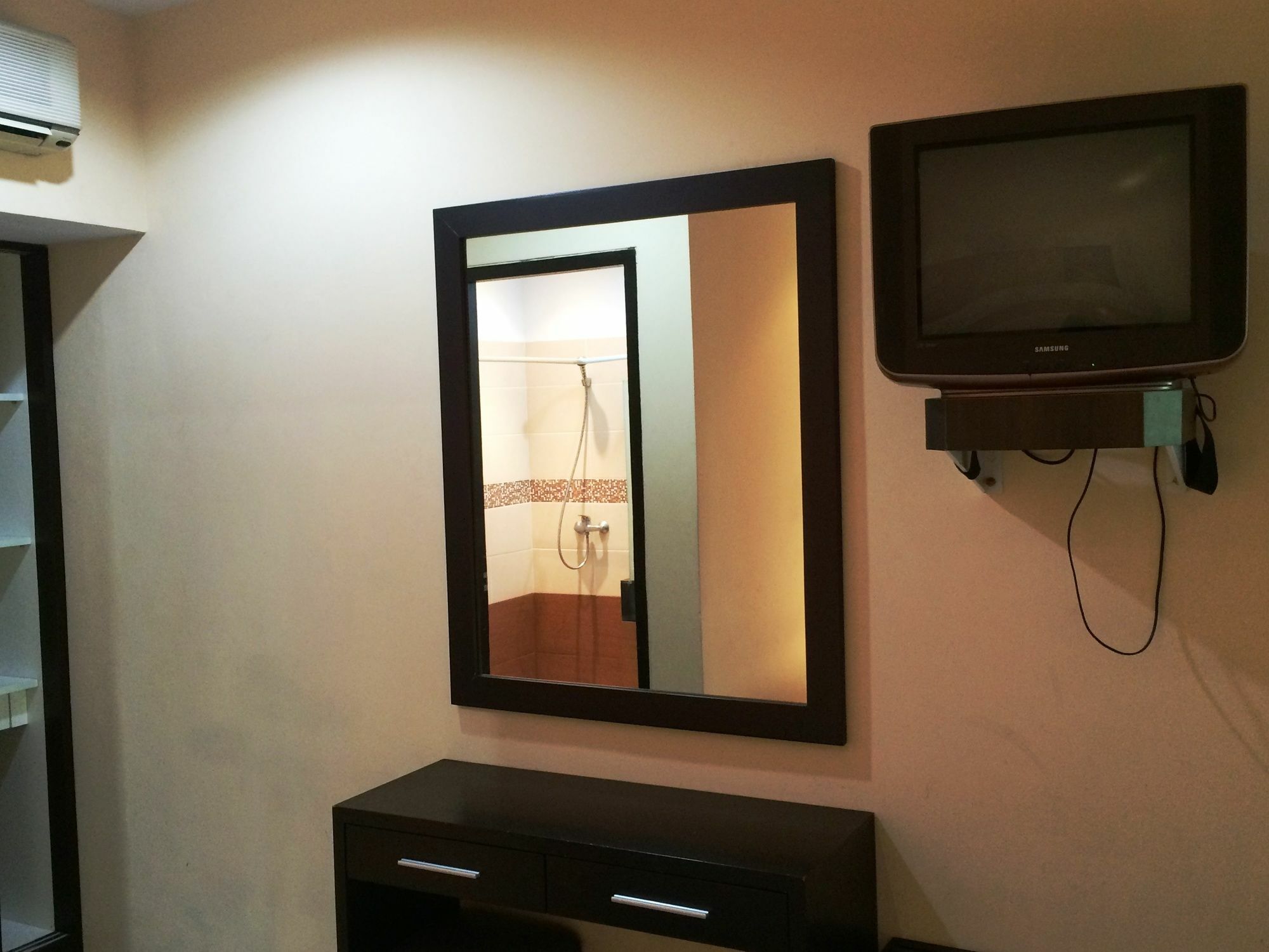 Sri Ratu Hotel Legian Esterno foto